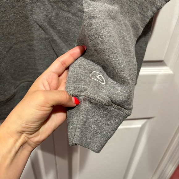 CHAMPION Unisex Gray Long Sleeve Pullover Sweater Sweatshirt Crewneck - size S - Picture 2 of 4